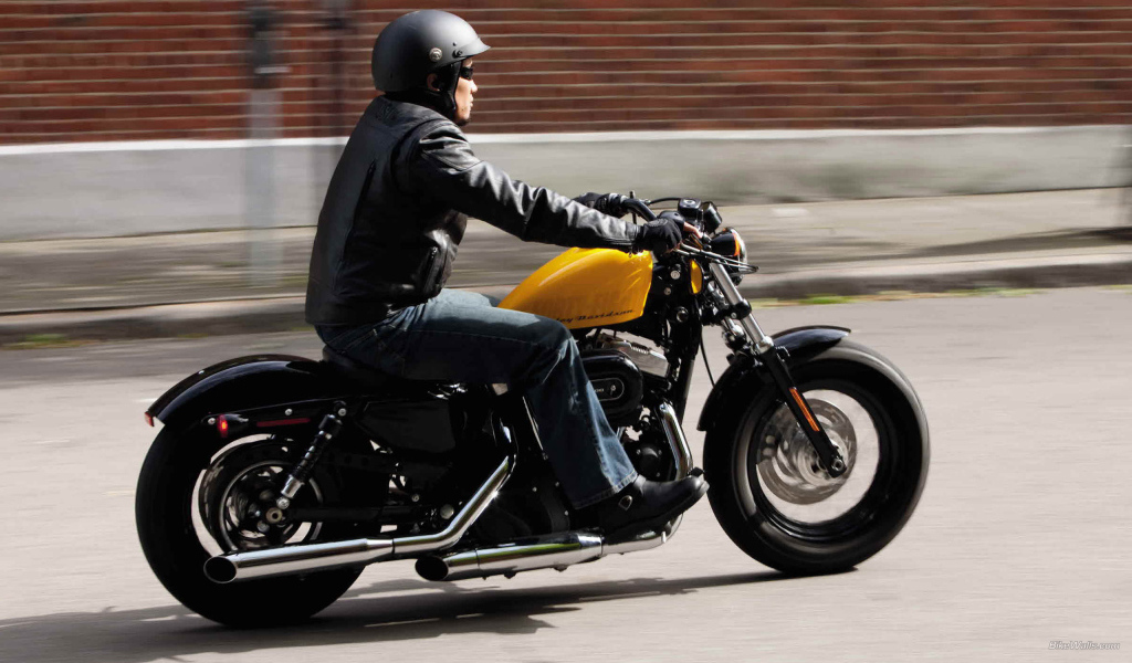 Тест-драйв мотоцикла Harley-Davidson XL 1200X Sportster Forty-Eight