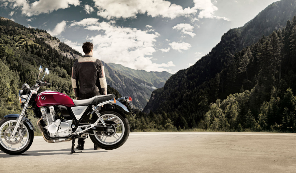 Тест-драйв мотоцикла Honda CB 1100