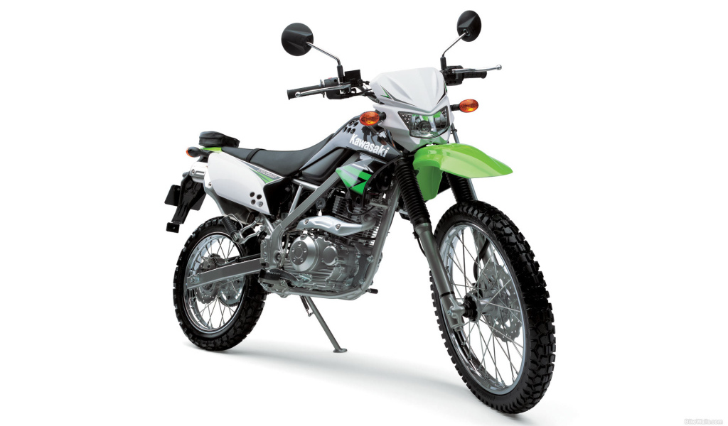 Быстрый мотоцикл Kawasaki KLX 125