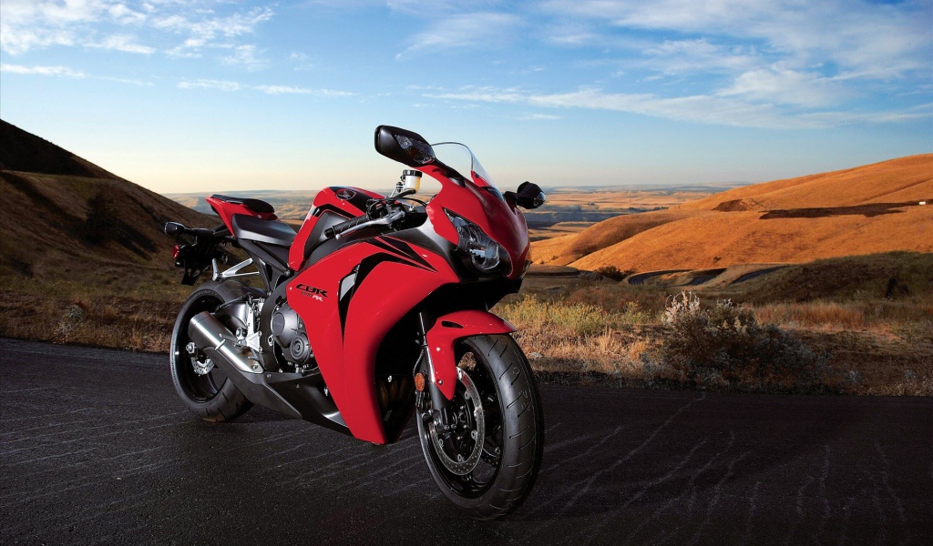 Красный Honda cbr 1000rr