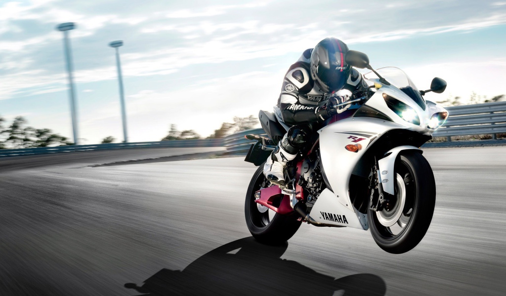 Гоночный мотоцикл Yamaha