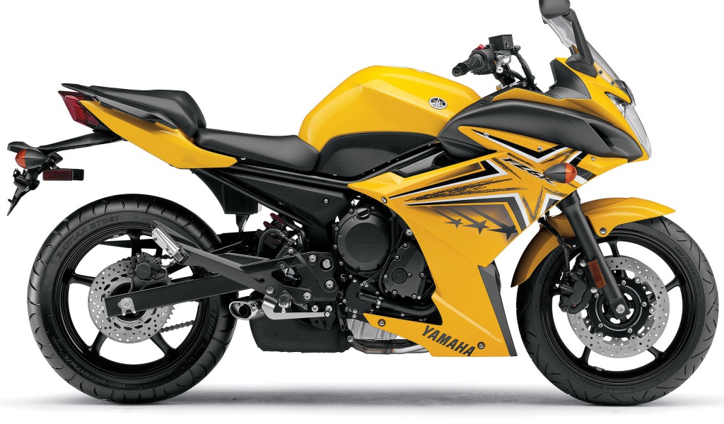 Желтый Yamaha fz6r