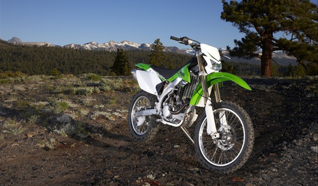 Надежный мотоцикл Kawasaki KLX 450 R