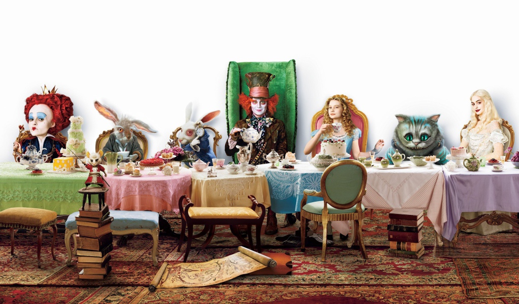 Алиса в стране чудес за столом