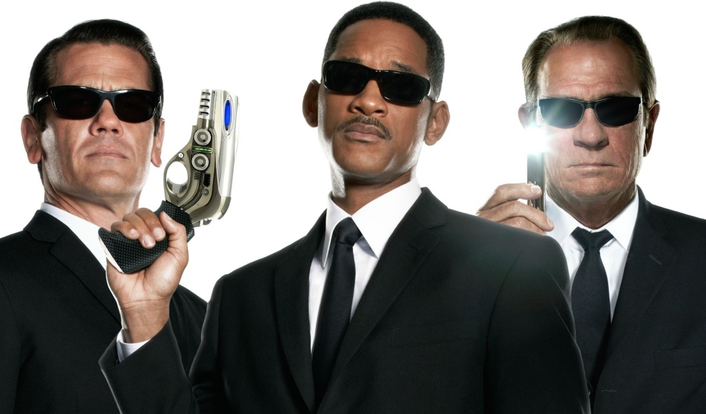 Люди в черном  3