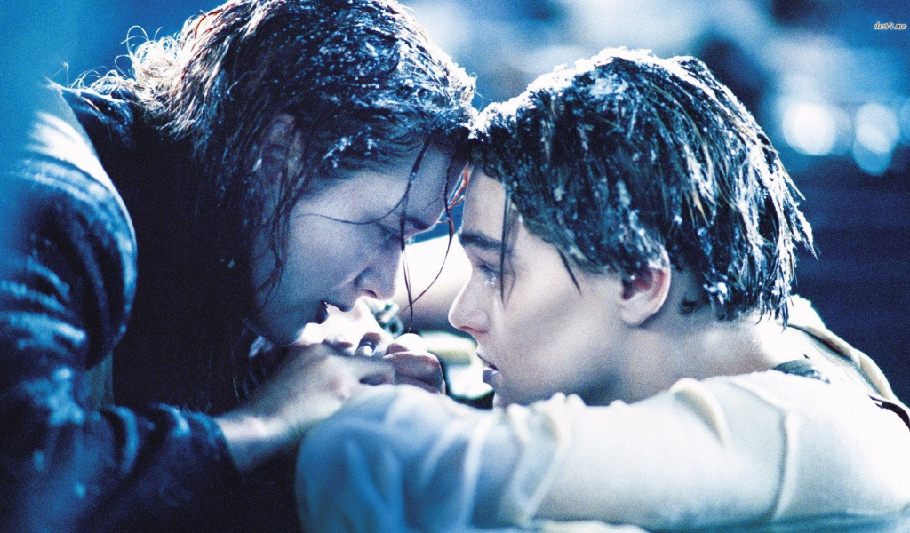 Расставание героев фильма Титаник