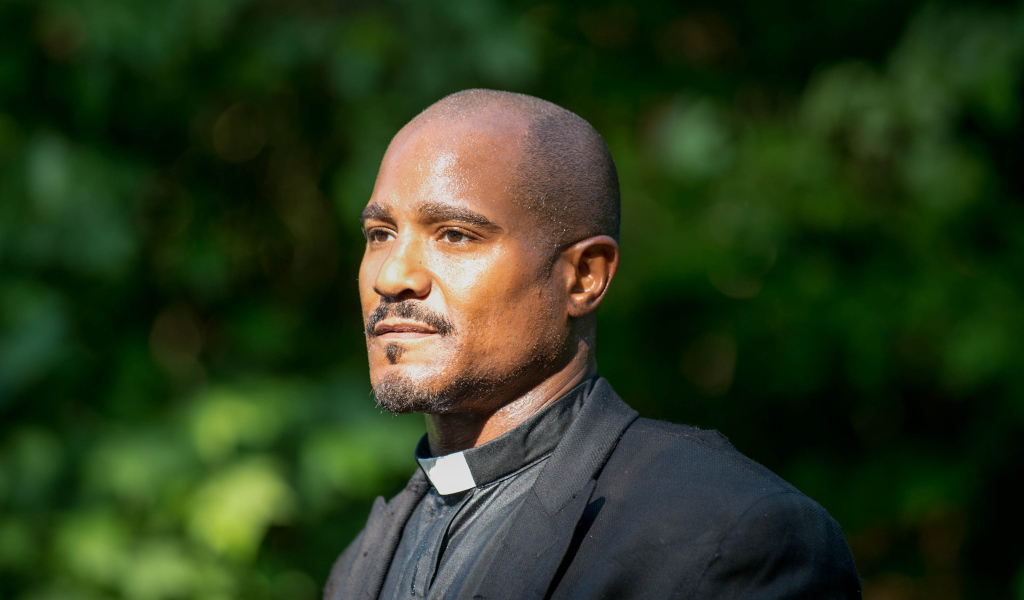 Священник из Ходячих мертвецов