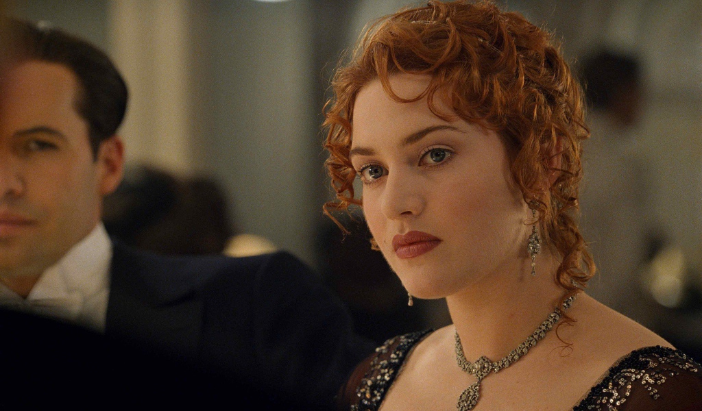 Роуз на обеде в фильме Титаник