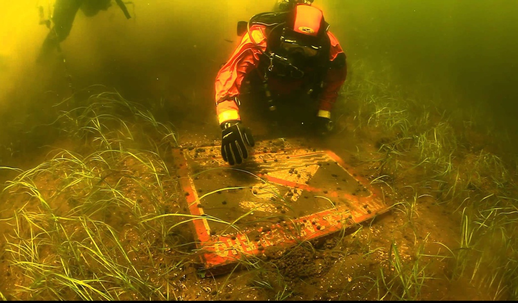 Акваланги на дне