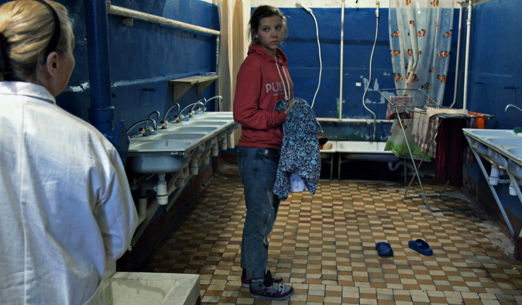 Я не вернусь сцена с уборщицей