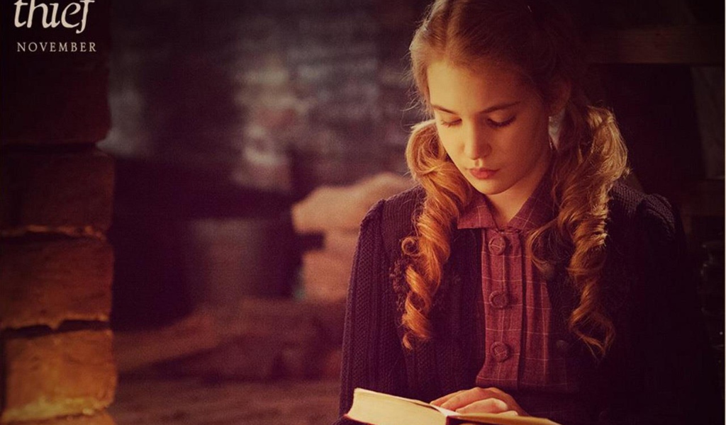 Отличный кинофильм Воровка книг