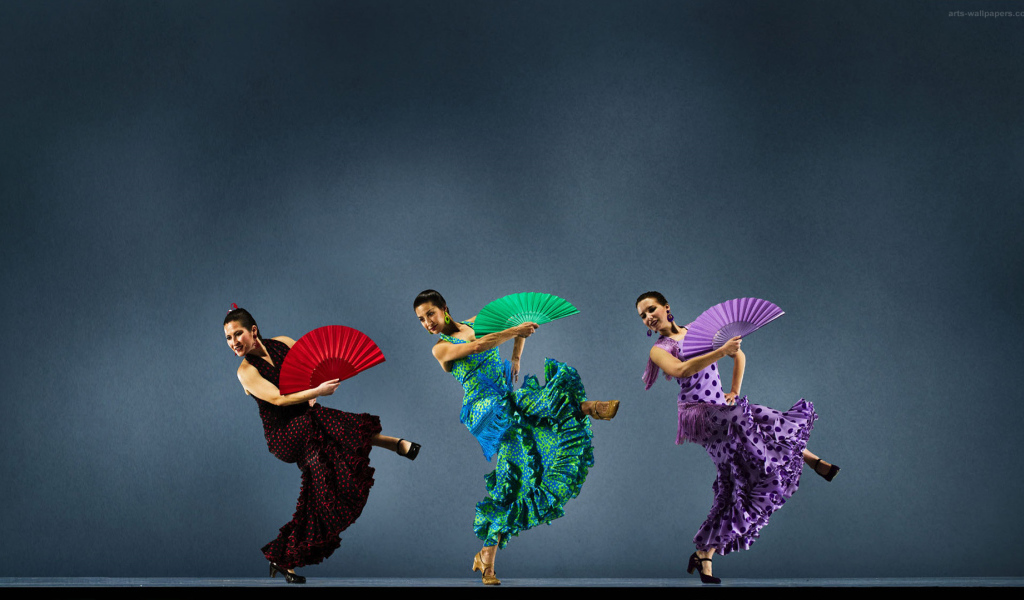 Танец с веерами