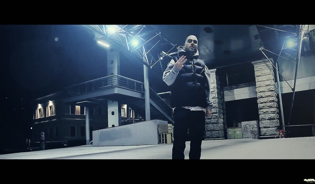 SLIM находится в студии