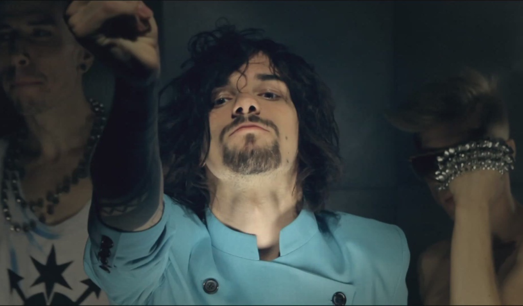 Кадр из клипа группы Quest Pistols