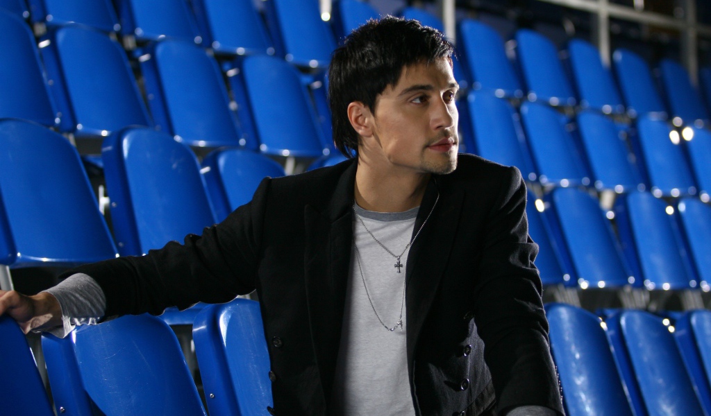 Дима Билан на стадионе