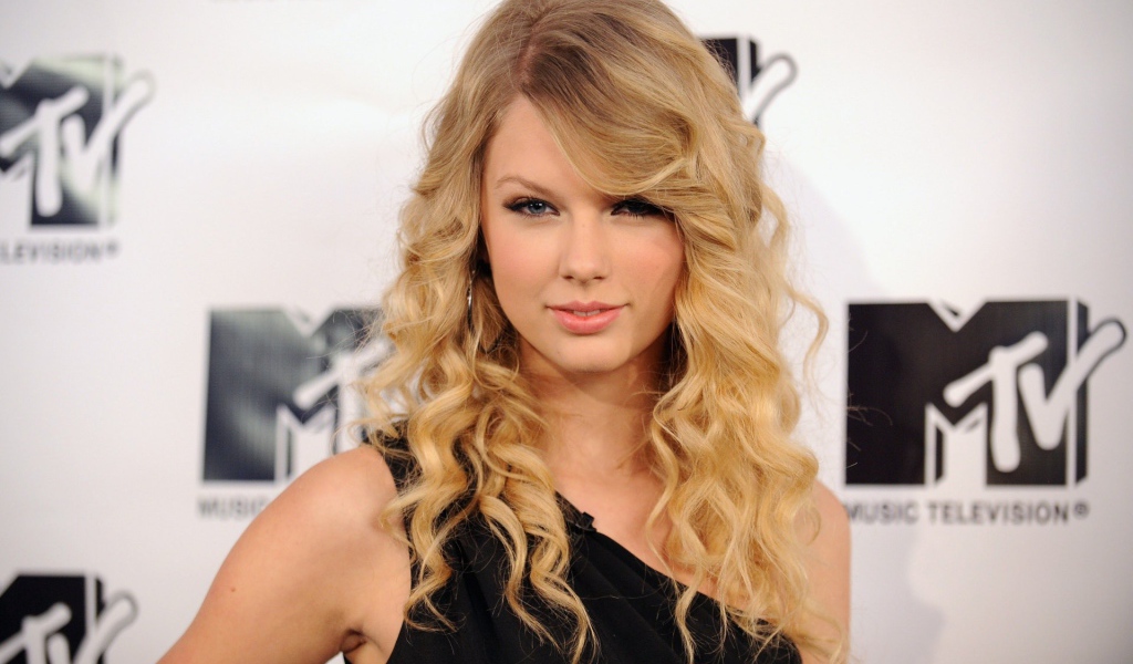 Портрет певицы Тейлор Свифт