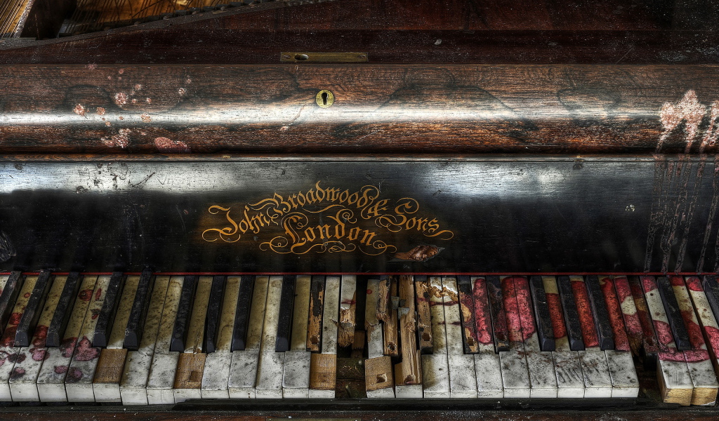 Старый рояль