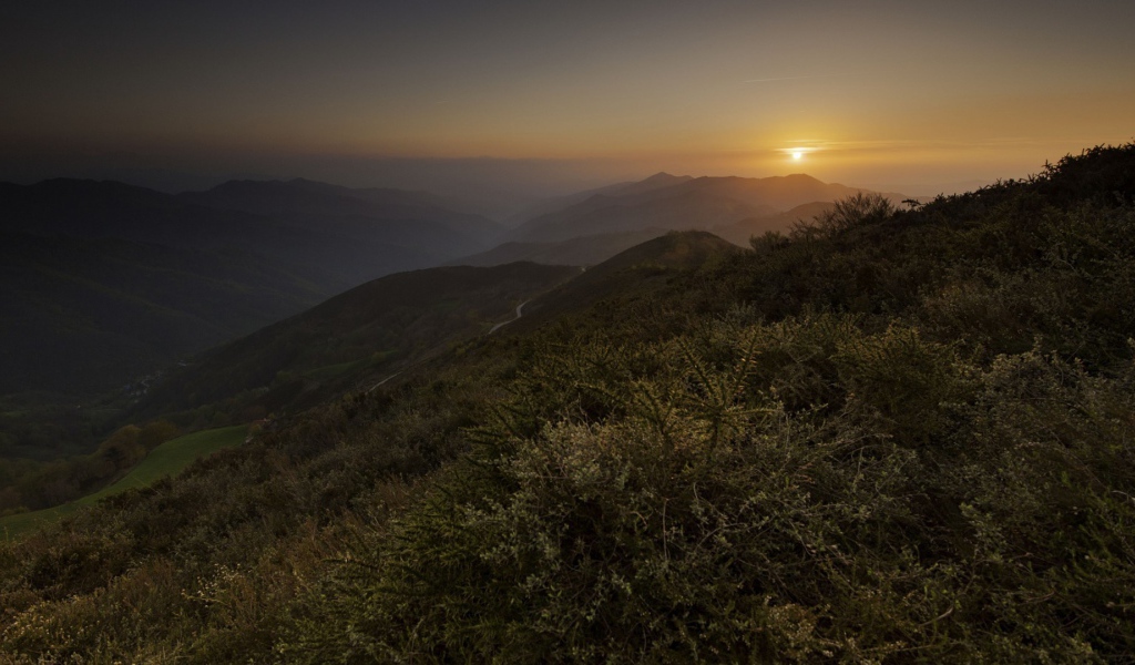 Восход солнца в горах