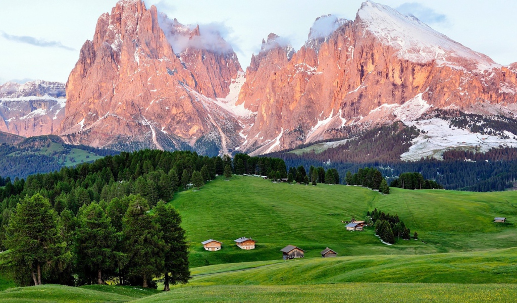 Деревня у подножъя гор