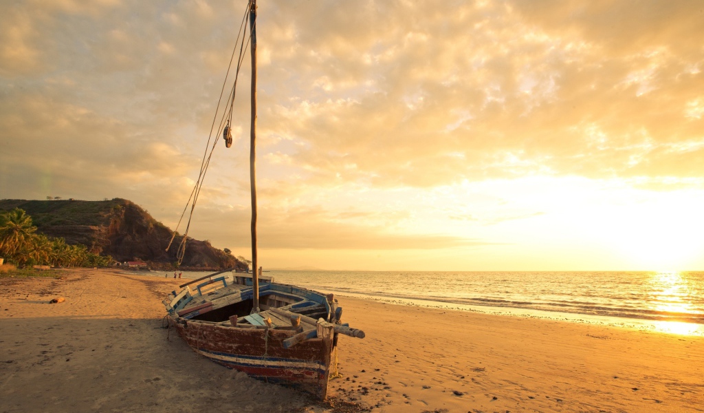 Красивое фото золотого пляжа