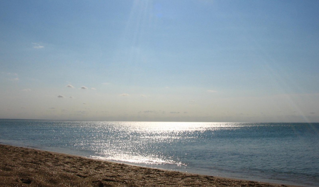 Золотой пляж в Крыму