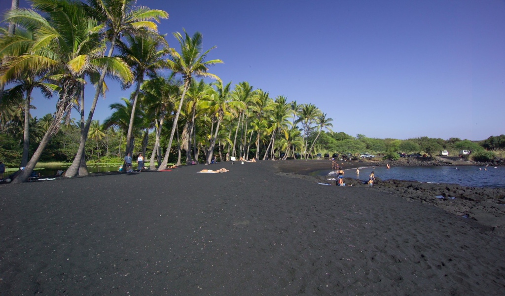 Отдых на черном пляже в Санторини