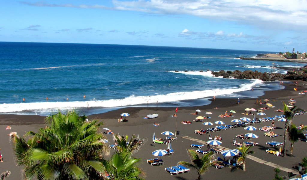 Отдых на черном пляже в Тенерифе