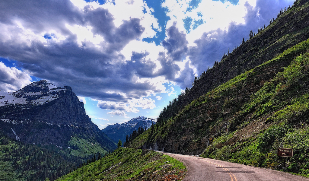 Облако над горой