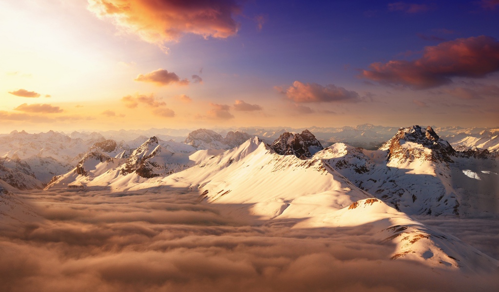 Горы выше облаков