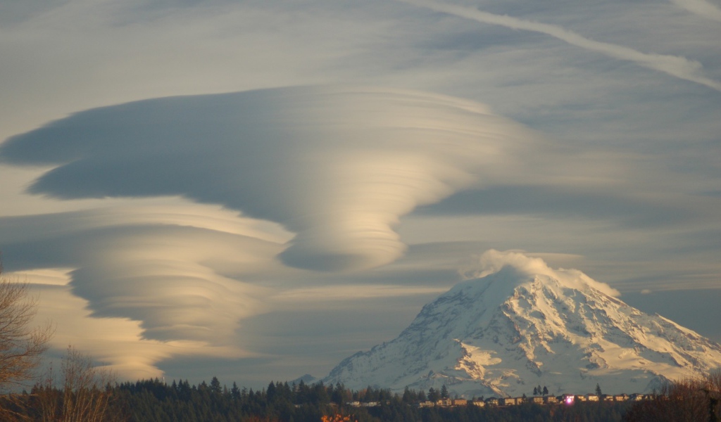 Оригинальные Облака над горами