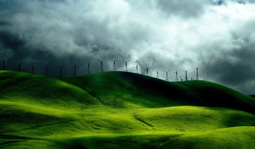 Облака над полем