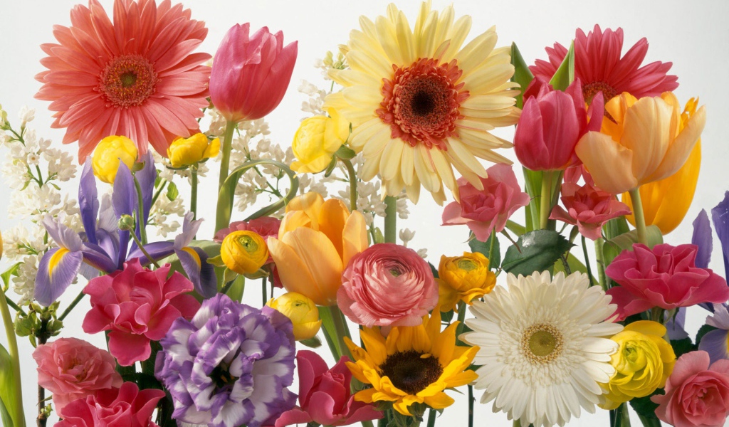 Декор из весенних цветов