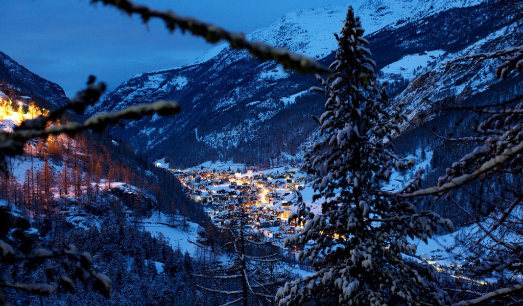 Cветлая ночь в горах