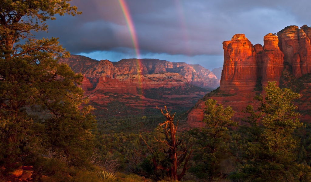 Радуга в каньоне