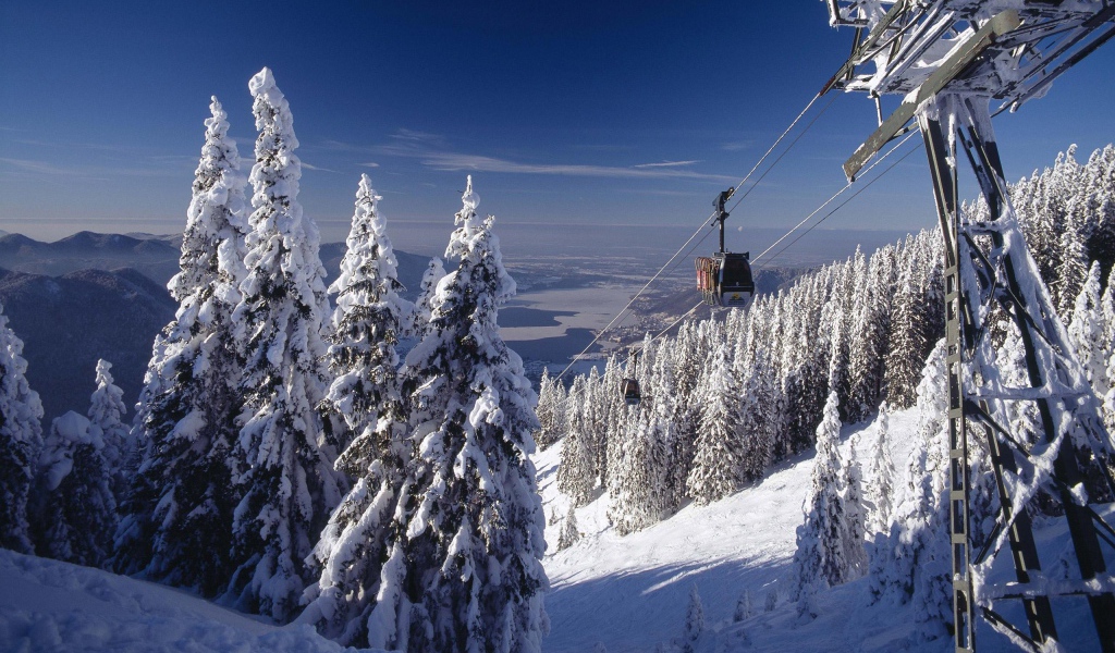 Подъемник на снежную гору