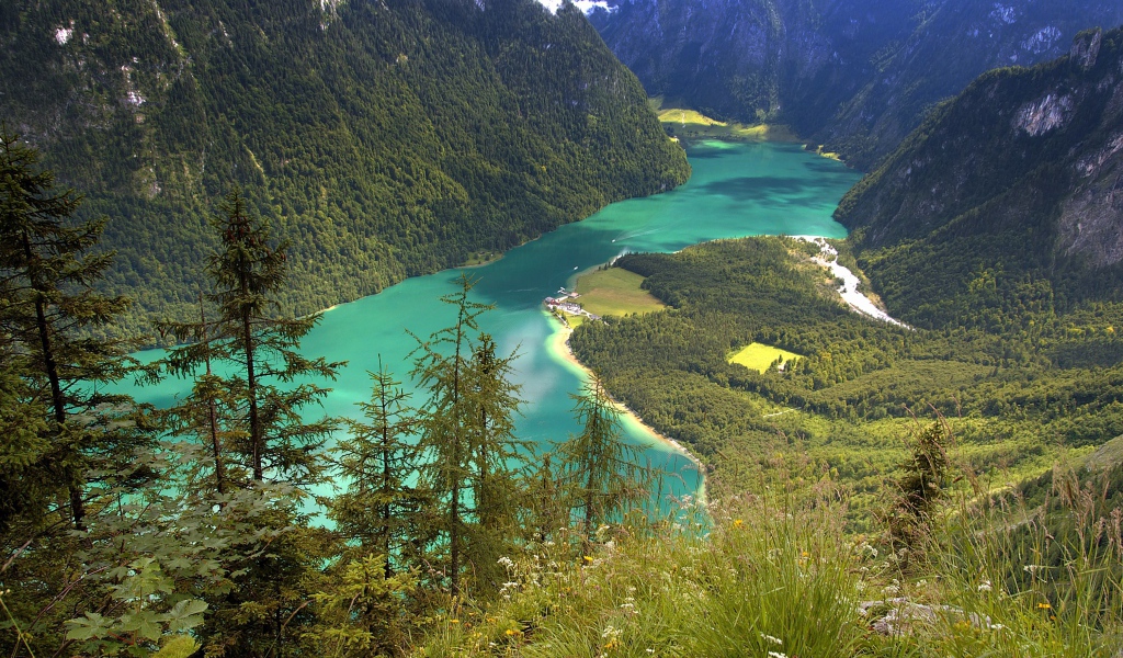 Живописная горная долина