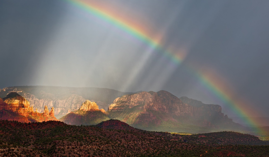 	   Rainbow over the mountains of Arizona