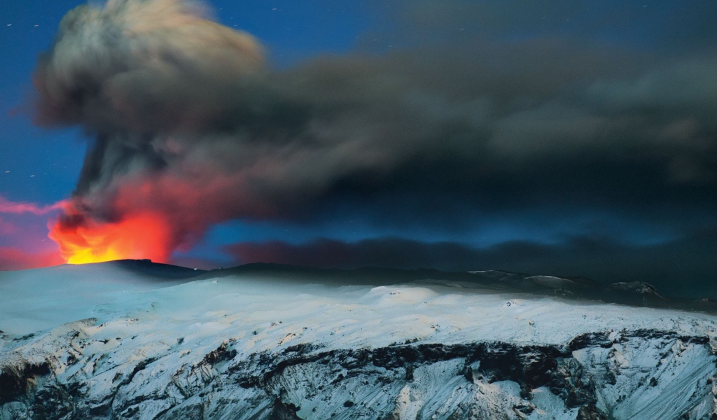 Извержение вулкана
