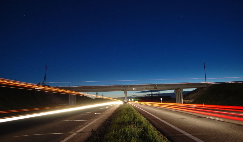 Ночная автомагистраль