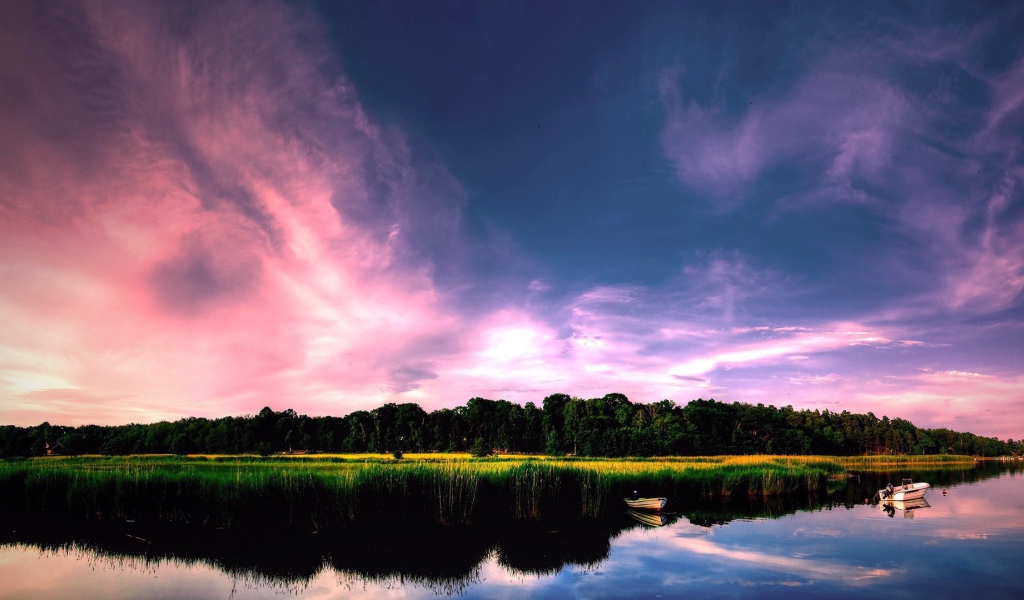 Лодки на озере