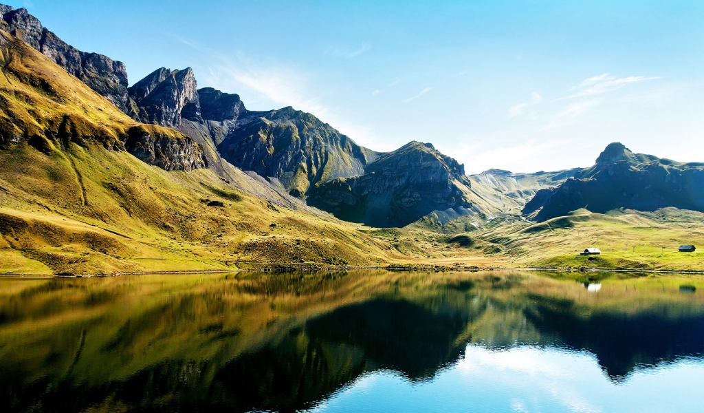 Озеро в Альпах