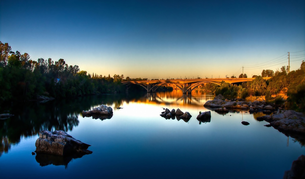 Мост через голубую реку