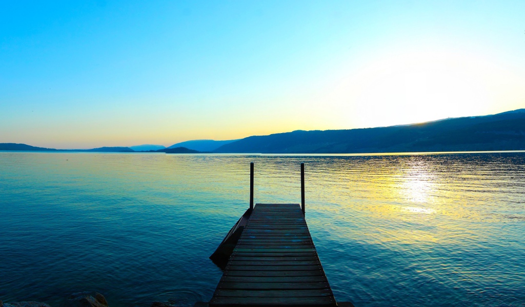 Причал на озере