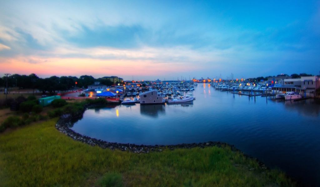 Причал для яхт и катеров