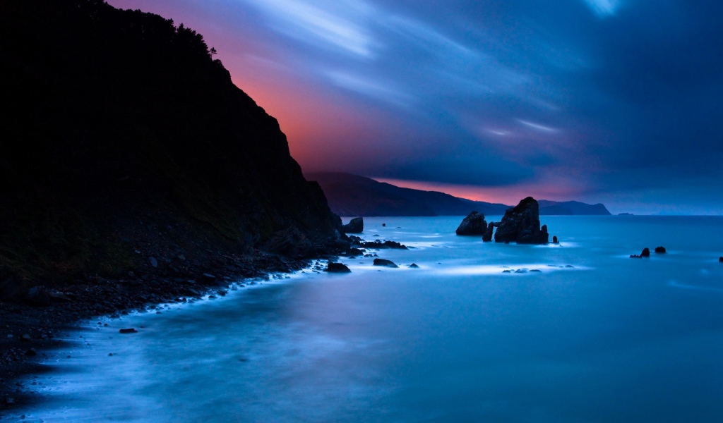 Скалистый берег 