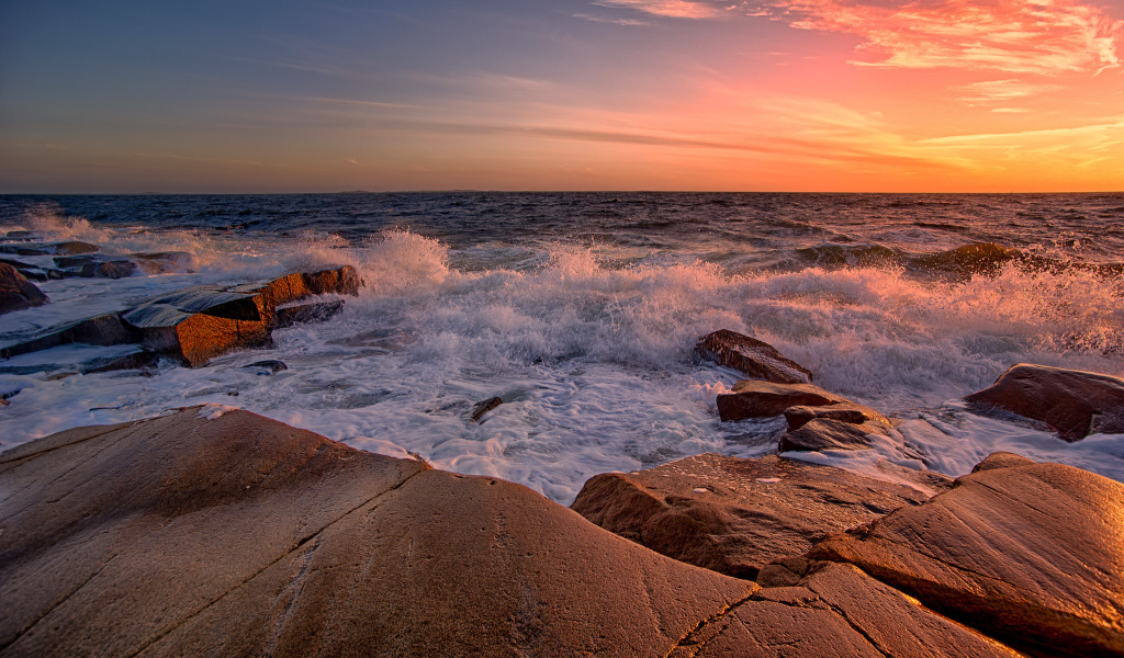Прибой на закате