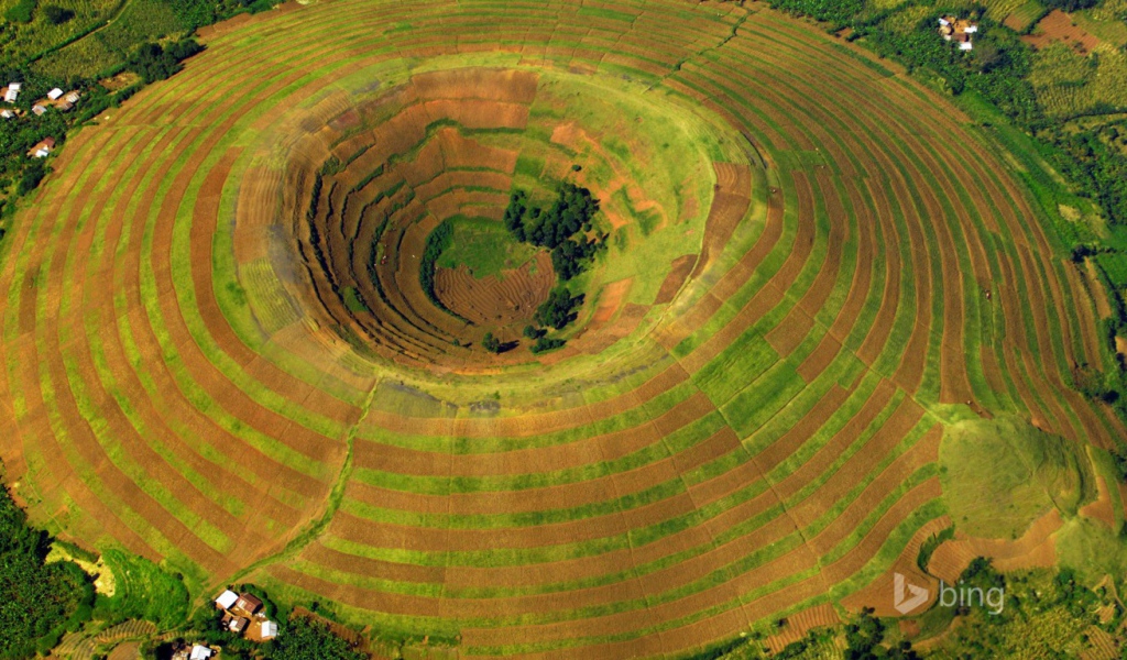 Террасы в жерле древнего вулкана