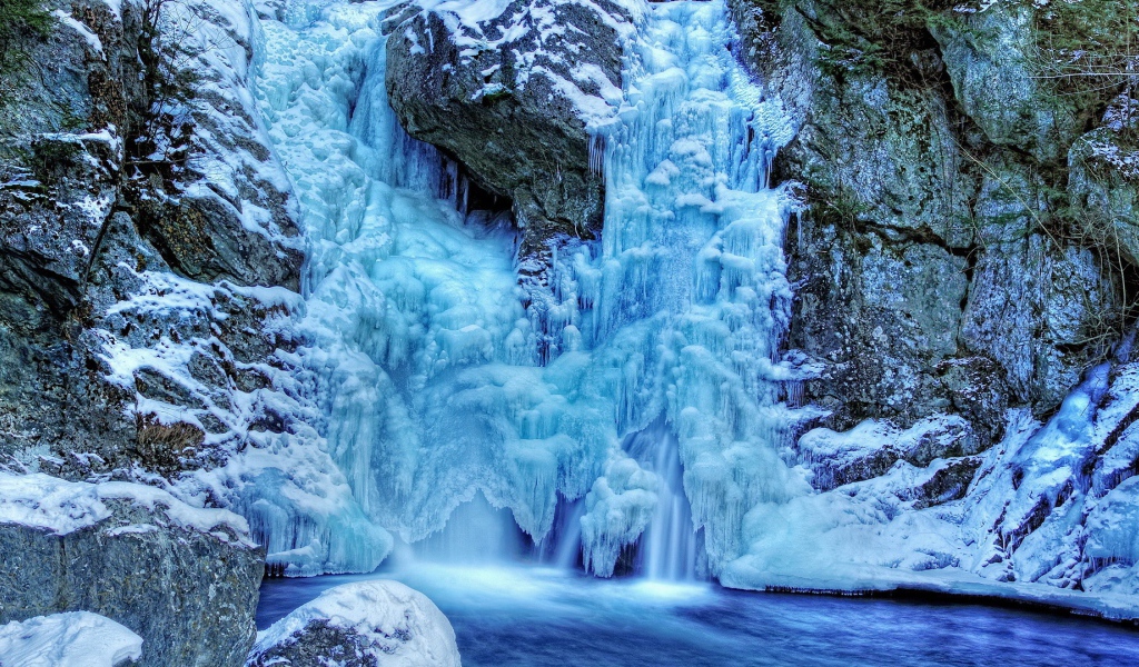 Замерзший водопад в Германии