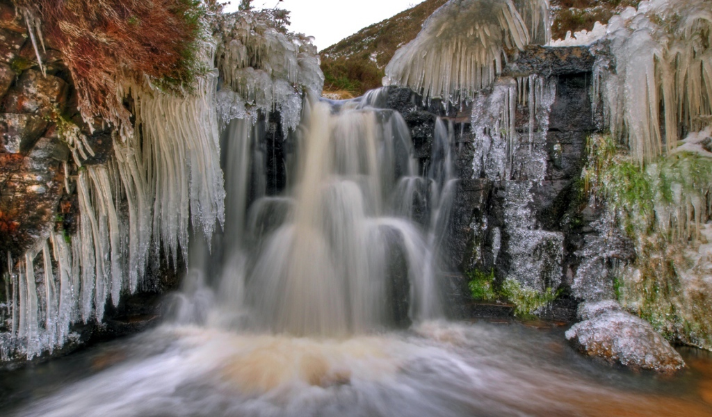 Замерзший водопад в Веллингтоне