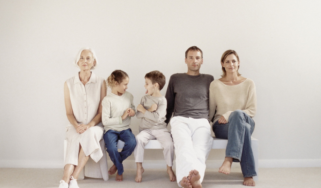 Семья с бабушкой